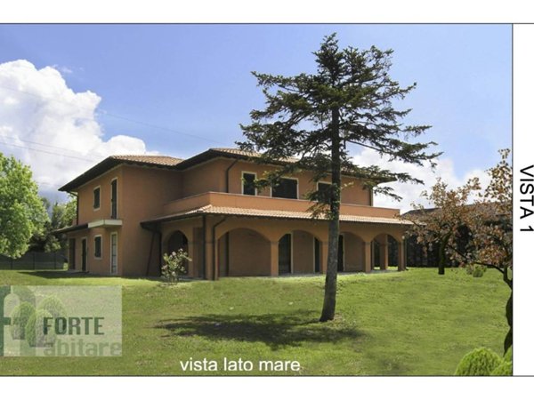 casa indipendente in vendita a Forte dei Marmi in zona Vittoria Apuana