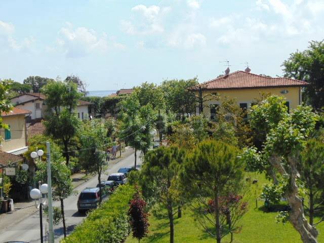 appartamento in vendita a Forte dei Marmi in zona Vittoria Apuana