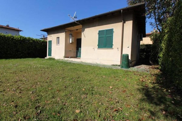 casa indipendente in vendita a Forte dei Marmi