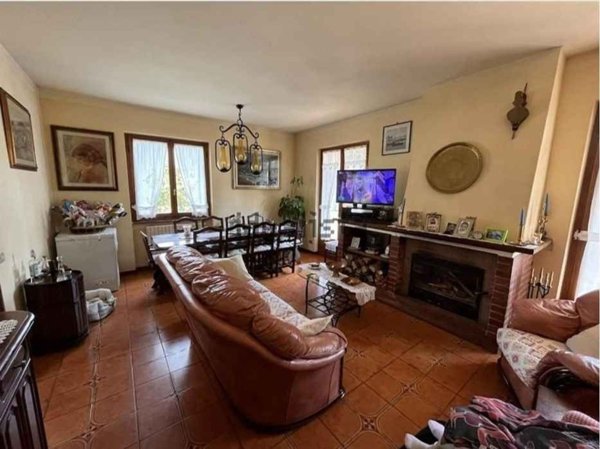 casa indipendente in vendita a Forte dei Marmi