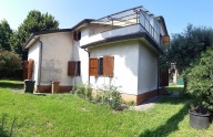 casa indipendente in vendita a Forte dei Marmi in zona Vaiana