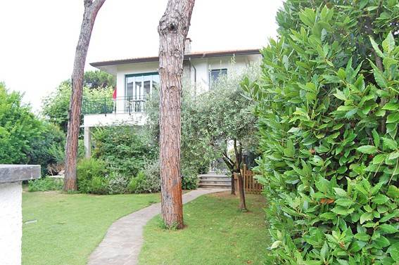 casa indipendente in vendita a Forte dei Marmi