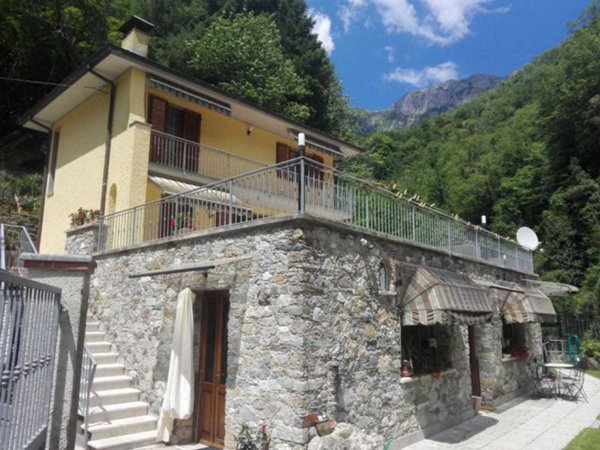 casa indipendente in vendita a Forte dei Marmi