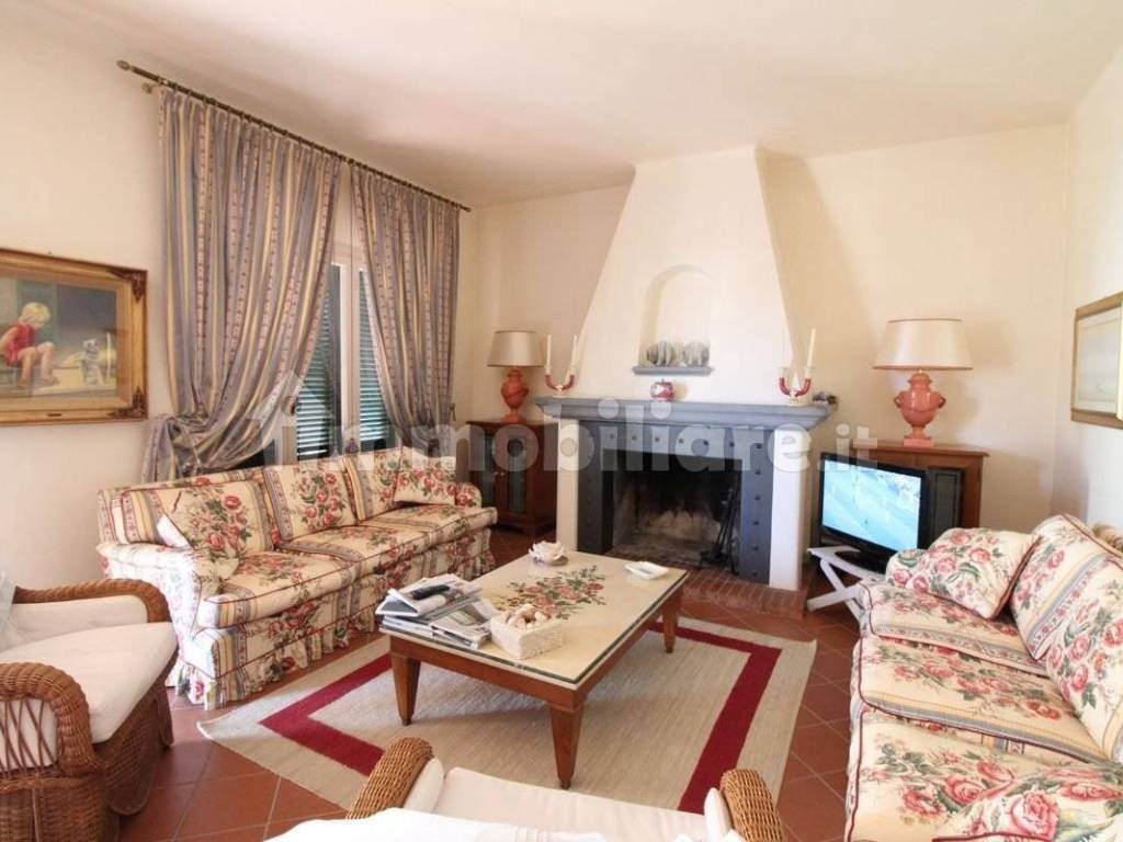 casa indipendente in vendita a Forte dei Marmi