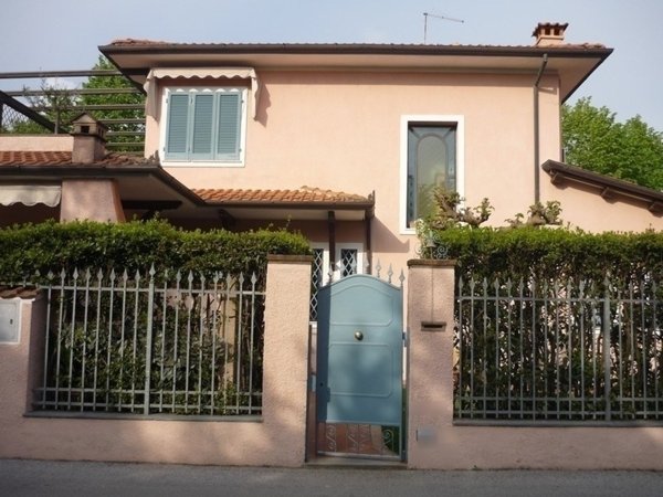 casa indipendente in vendita a Forte dei Marmi