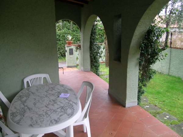 casa indipendente in vendita a Forte dei Marmi