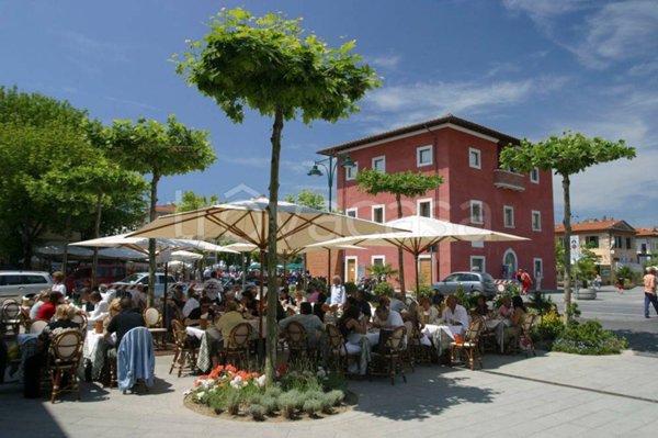 casa indipendente in vendita a Forte dei Marmi in zona Roma Imperiale