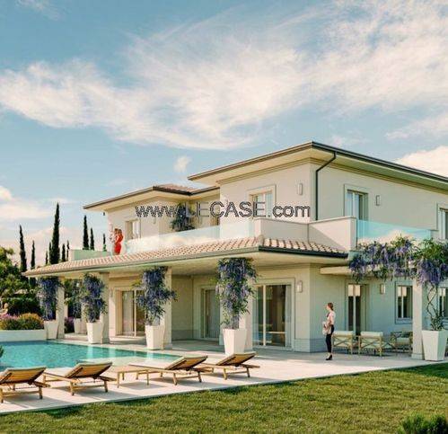 casa indipendente in vendita a Forte dei Marmi in zona Roma Imperiale