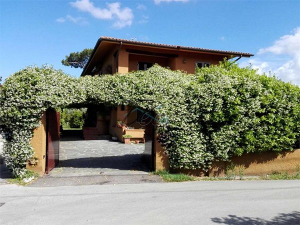 villa in vendita a Forte dei Marmi