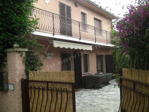 casa indipendente in vendita a Forte dei Marmi