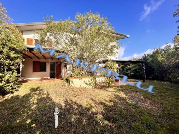 casa indipendente in vendita a Forte dei Marmi