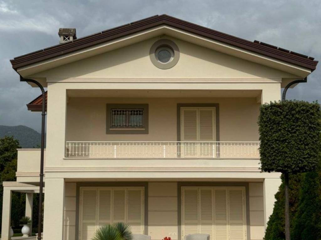 casa indipendente in vendita a Forte dei Marmi
