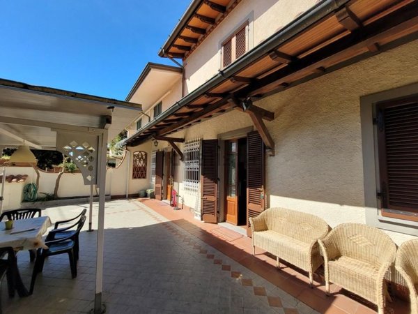 casa indipendente in vendita a Forte dei Marmi