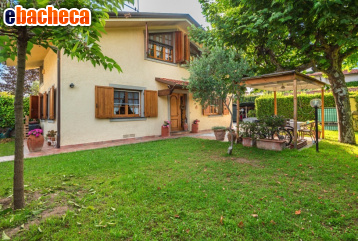 casa indipendente in vendita a Forte dei Marmi