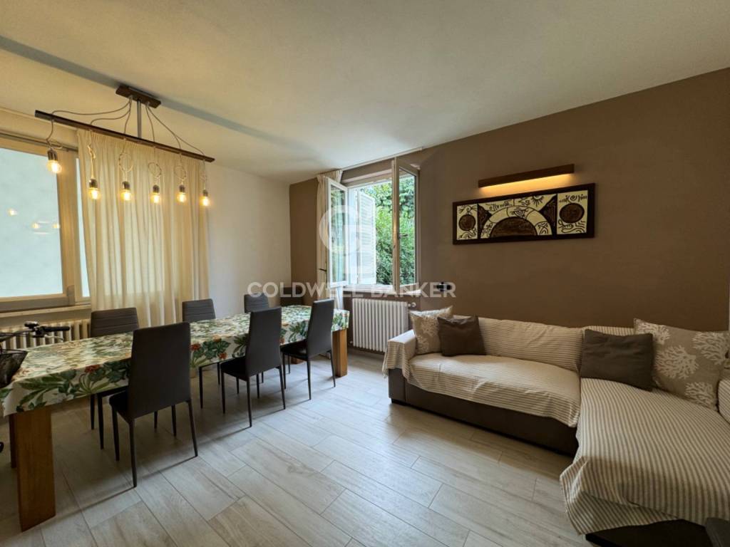 casa indipendente in vendita a Forte dei Marmi in zona Vittoria Apuana