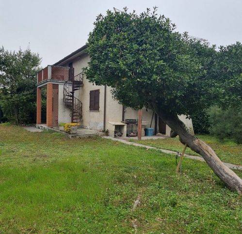 casa indipendente in vendita a Forte dei Marmi in zona Vittoria Apuana