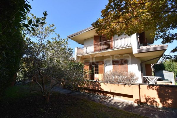 casa indipendente in vendita a Forte dei Marmi