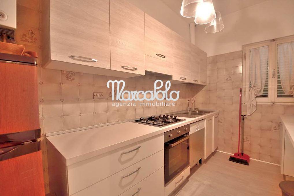 appartamento in vendita a Forte dei Marmi in zona Vittoria Apuana
