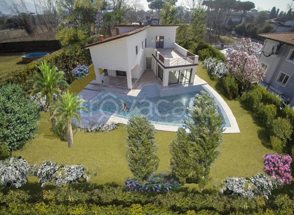 casa indipendente in vendita a Forte dei Marmi