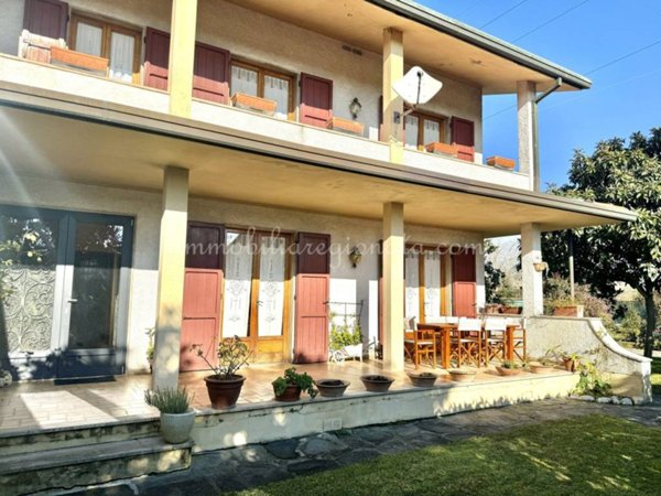 casa indipendente in vendita a Forte dei Marmi