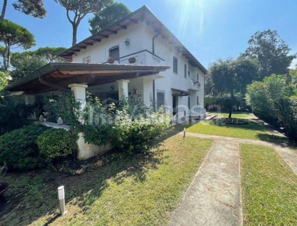 casa indipendente in vendita a Forte dei Marmi