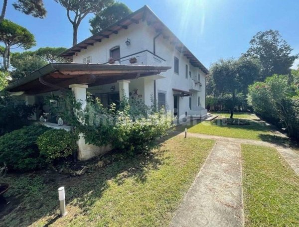 casa indipendente in vendita a Forte dei Marmi