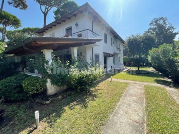 casa indipendente in vendita a Forte dei Marmi