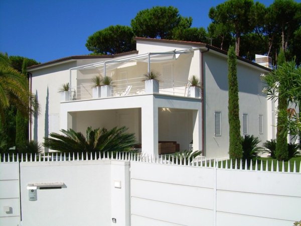 casa indipendente in vendita a Forte dei Marmi in zona Roma Imperiale