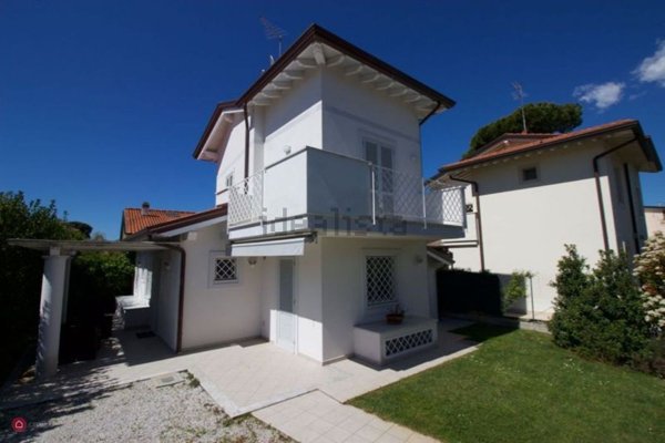casa indipendente in vendita a Forte dei Marmi