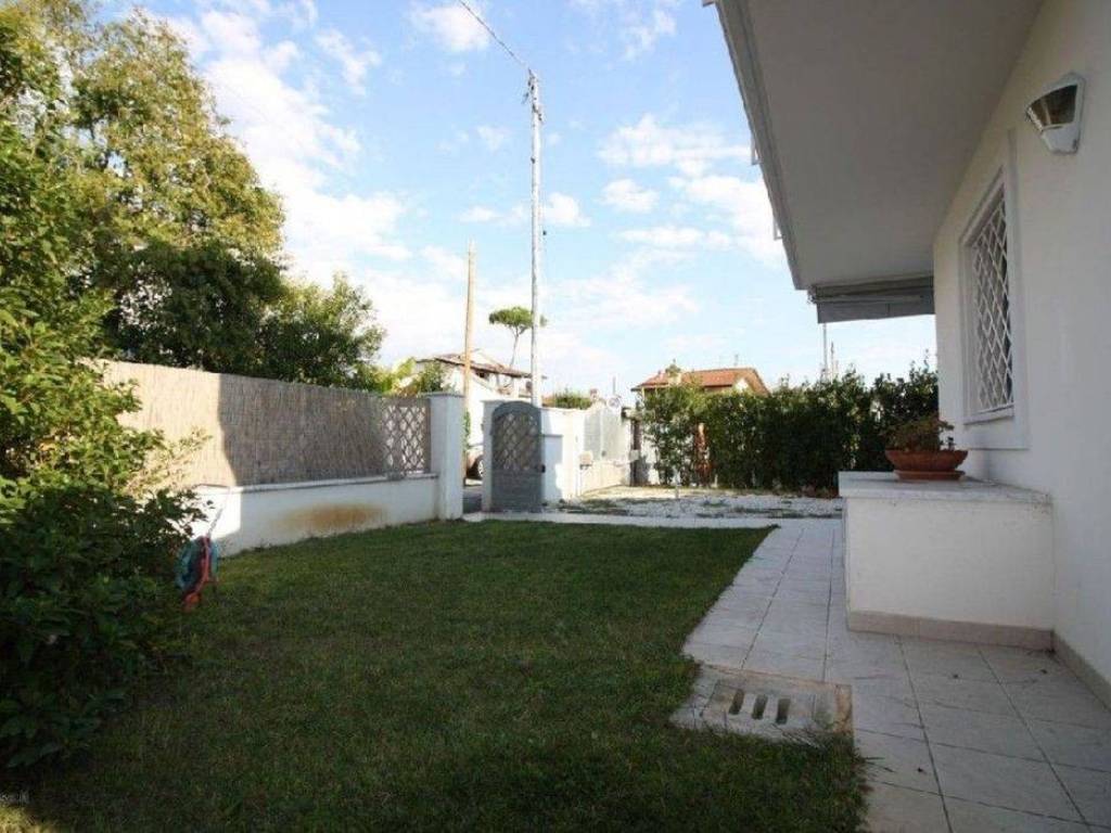 casa indipendente in vendita a Forte dei Marmi