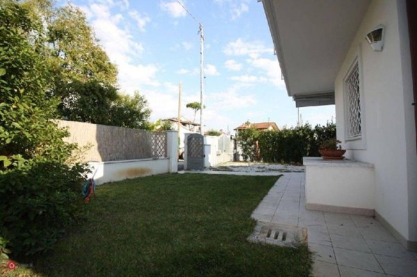 casa indipendente in vendita a Forte dei Marmi