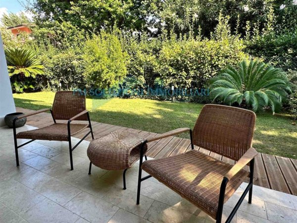 casa indipendente in vendita a Forte dei Marmi