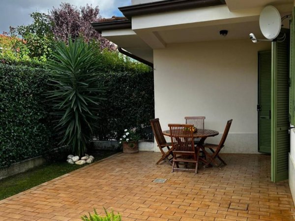 appartamento in vendita a Forte dei Marmi