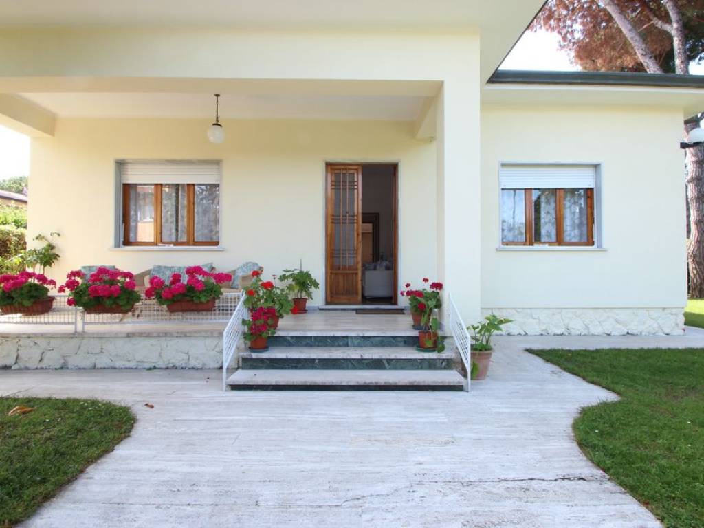 casa indipendente in vendita a Forte dei Marmi