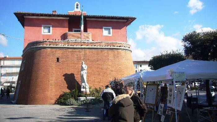 negozio in vendita a Forte dei Marmi