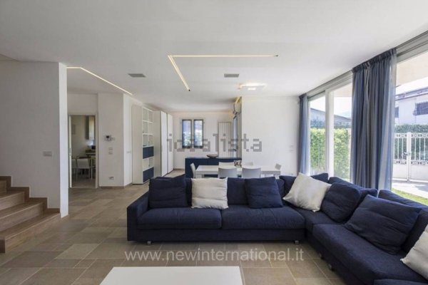 casa indipendente in vendita a Forte dei Marmi