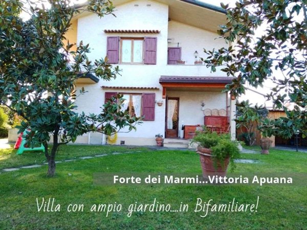 casa indipendente in vendita a Forte dei Marmi in zona Vittoria Apuana