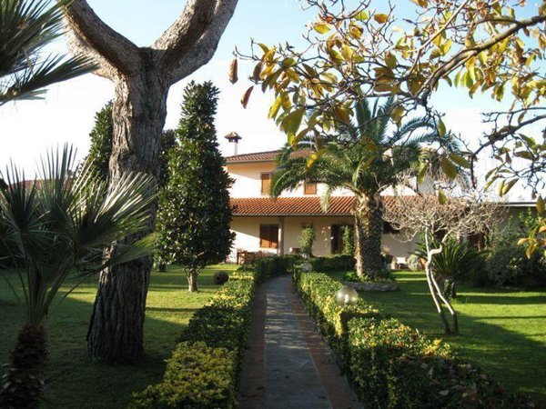 casa indipendente in vendita a Forte dei Marmi