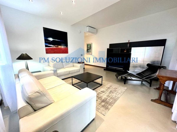 casa indipendente in vendita a Forte dei Marmi