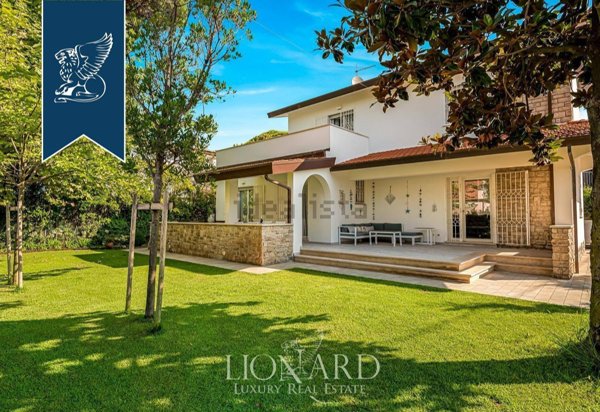 casa indipendente in vendita a Forte dei Marmi