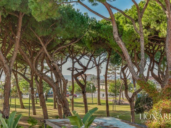 appartamento in vendita a Forte dei Marmi