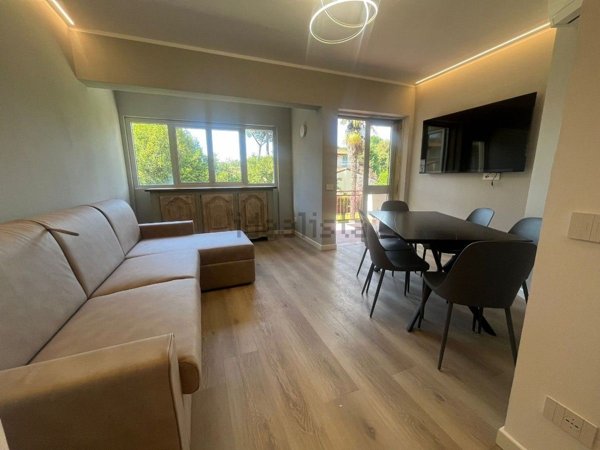 appartamento in vendita a Forte dei Marmi in zona Vittoria Apuana