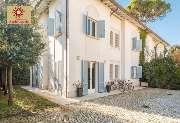 casa indipendente in vendita a Forte dei Marmi