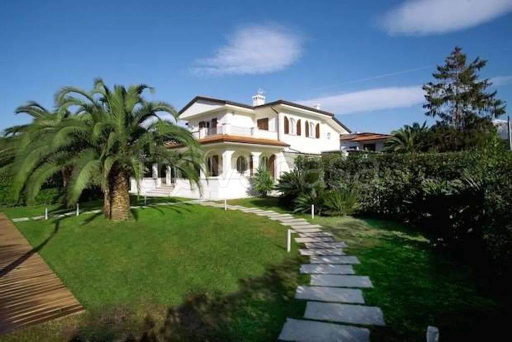 casa indipendente in vendita a Forte dei Marmi