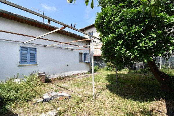 casa indipendente in vendita a Forte dei Marmi in zona Vaiana