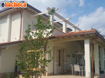 casa indipendente in vendita a Forte dei Marmi