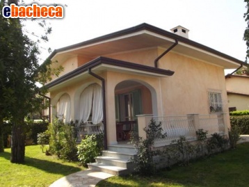 casa indipendente in vendita a Forte dei Marmi