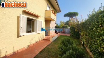 casa indipendente in vendita a Forte dei Marmi