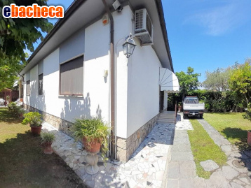 casa indipendente in vendita a Forte dei Marmi