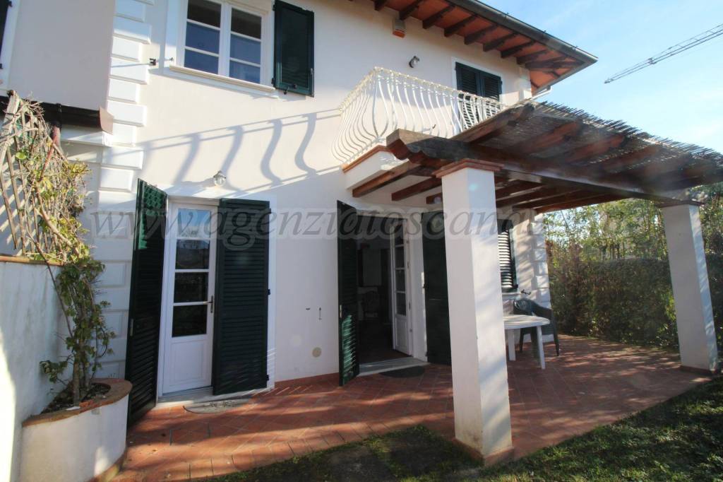 casa indipendente in vendita a Forte dei Marmi